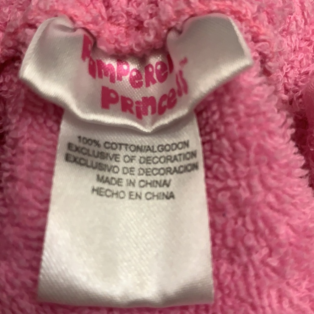 Cute Pampered Princess pink bath towel wrap/robe with shoulder straps for girls - Picture 11 of 15